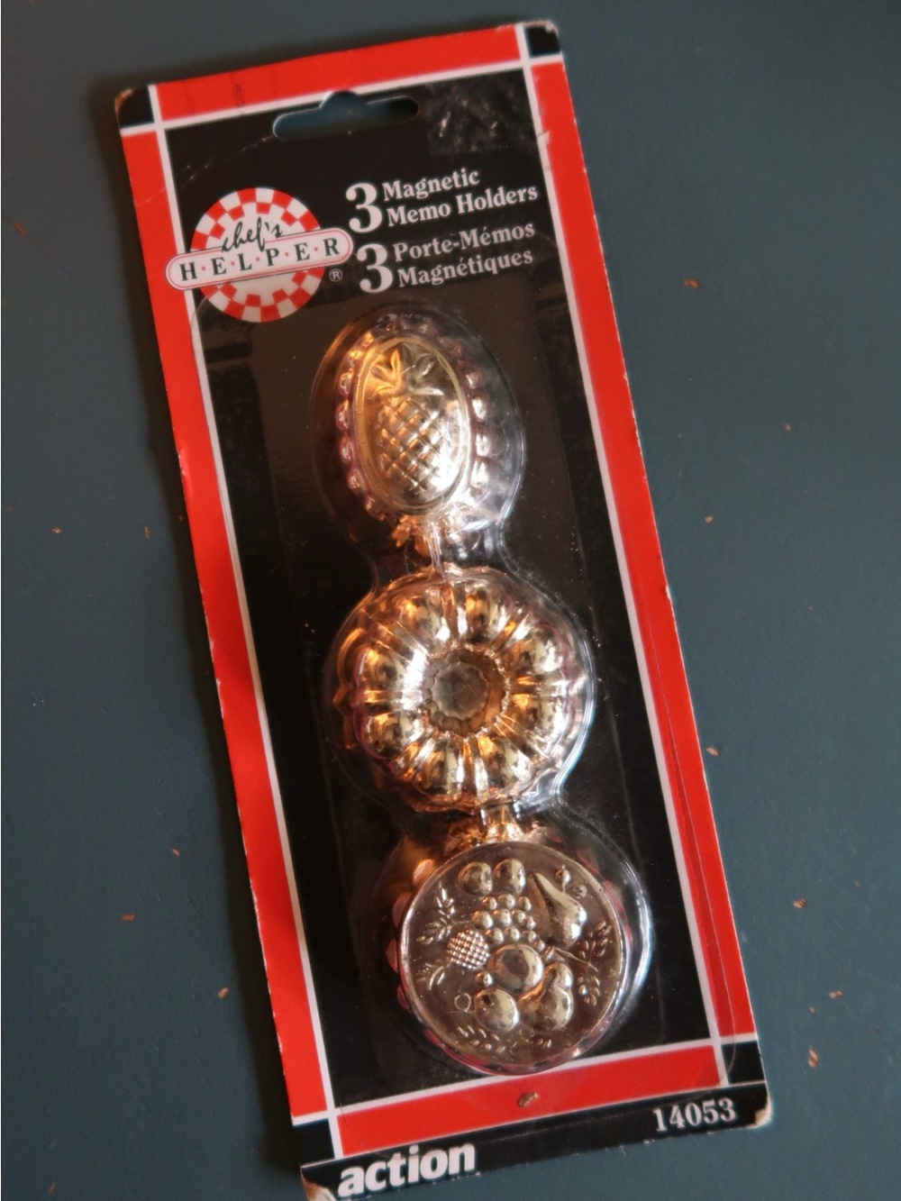 NEW vintage set of magnets